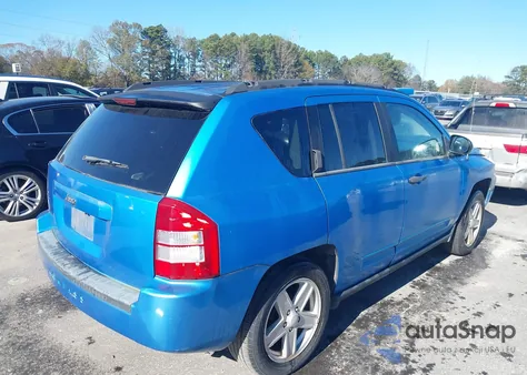 2008 Jeep Compass Sport z USA, uszkodzony, nr VIN 1J8FT47W68D772504